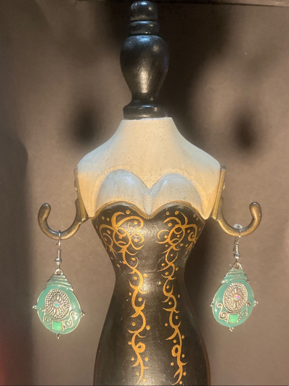 Mint Green Teardrop Dangle Earrings - Elegant Women's Jewelry